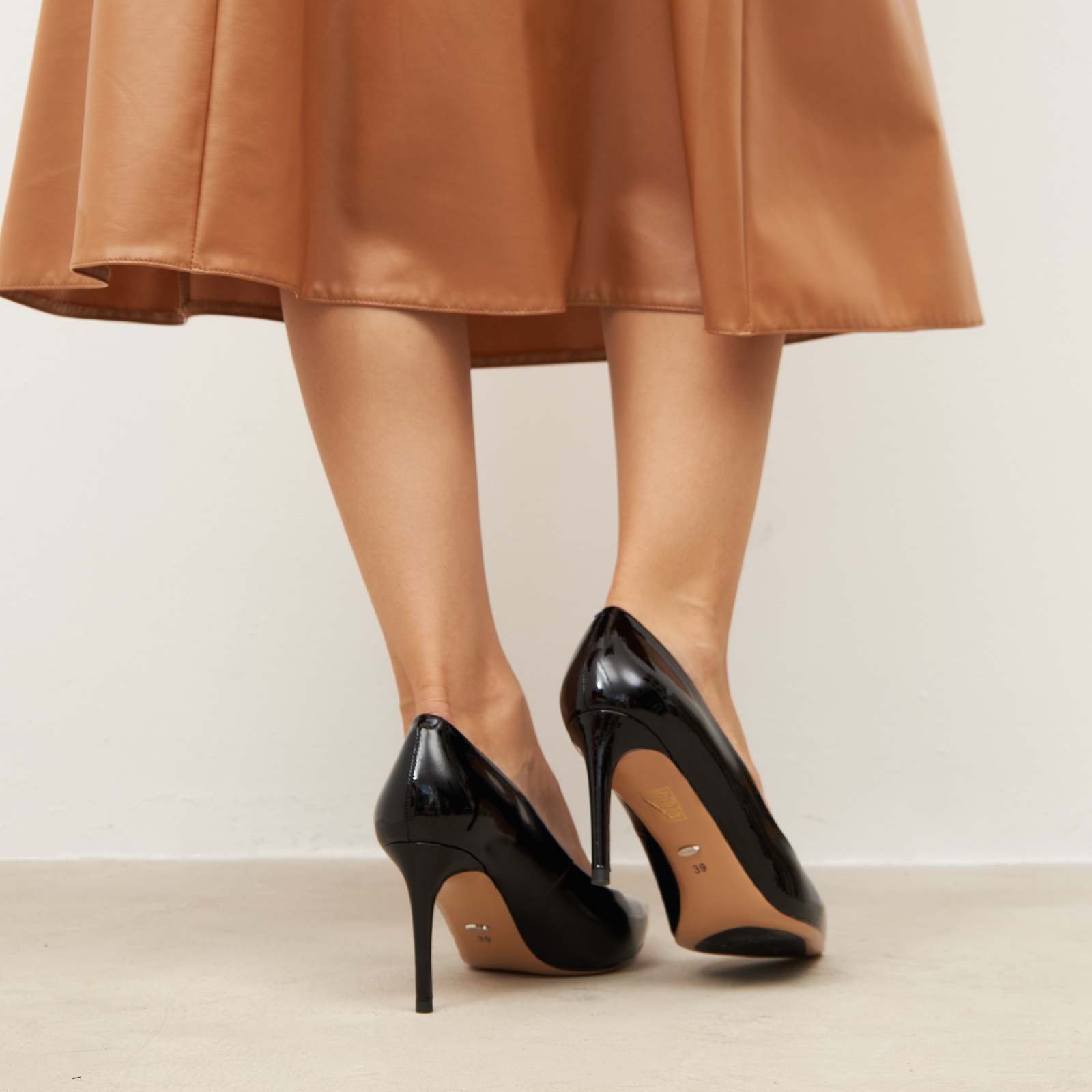 Туфли на шпильке 8273