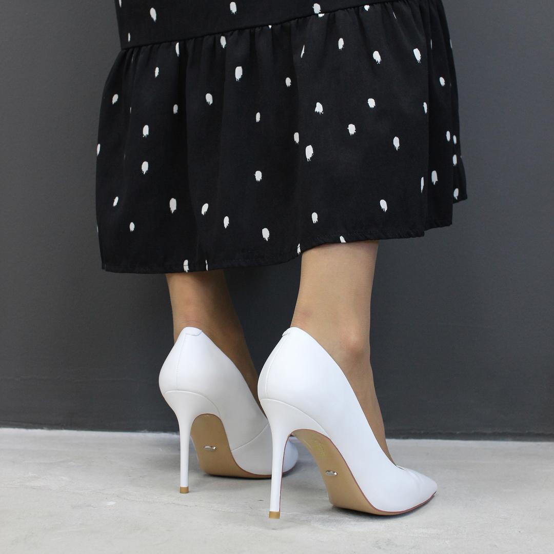 Туфли на шпильке 8306