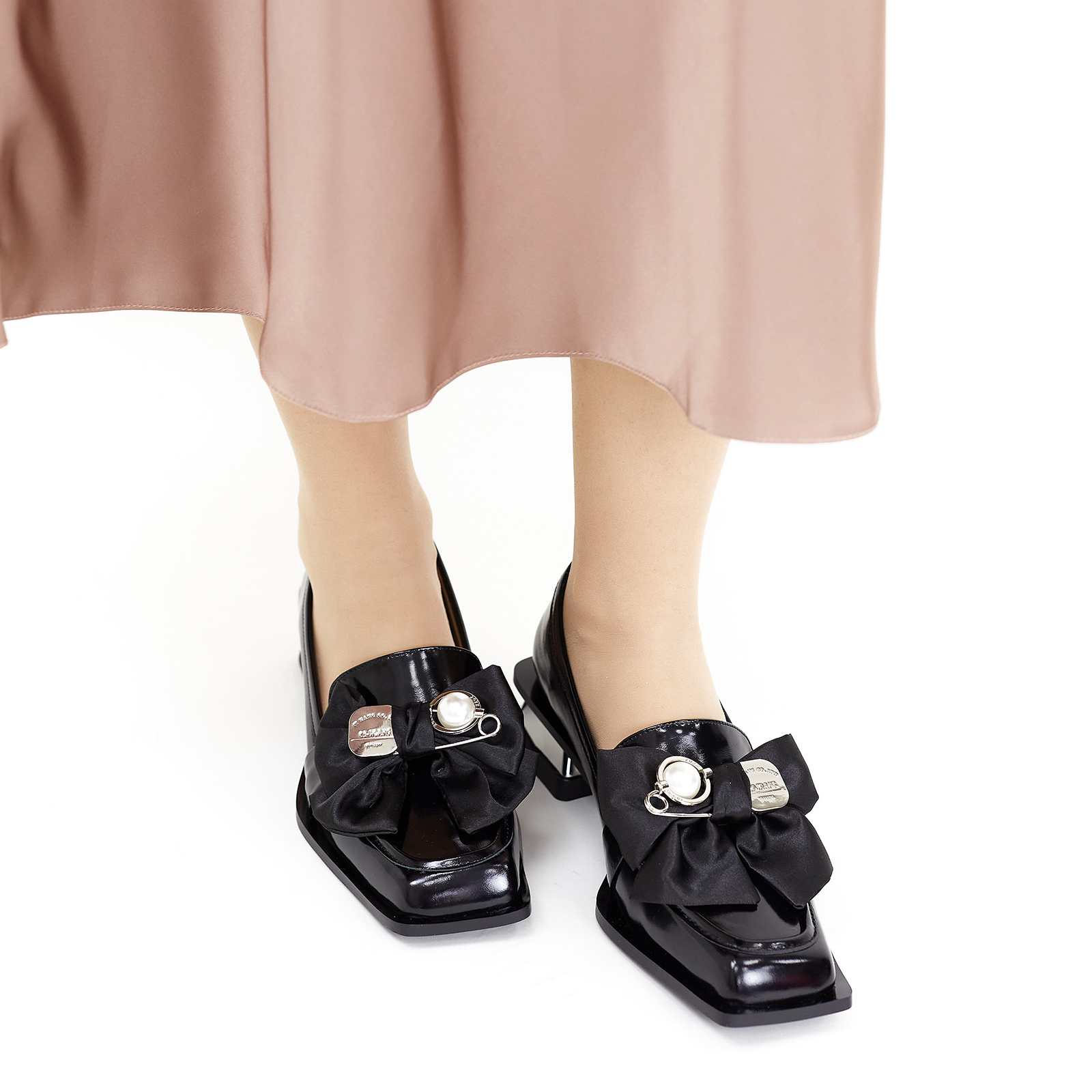 Туфли на каблуке 8858