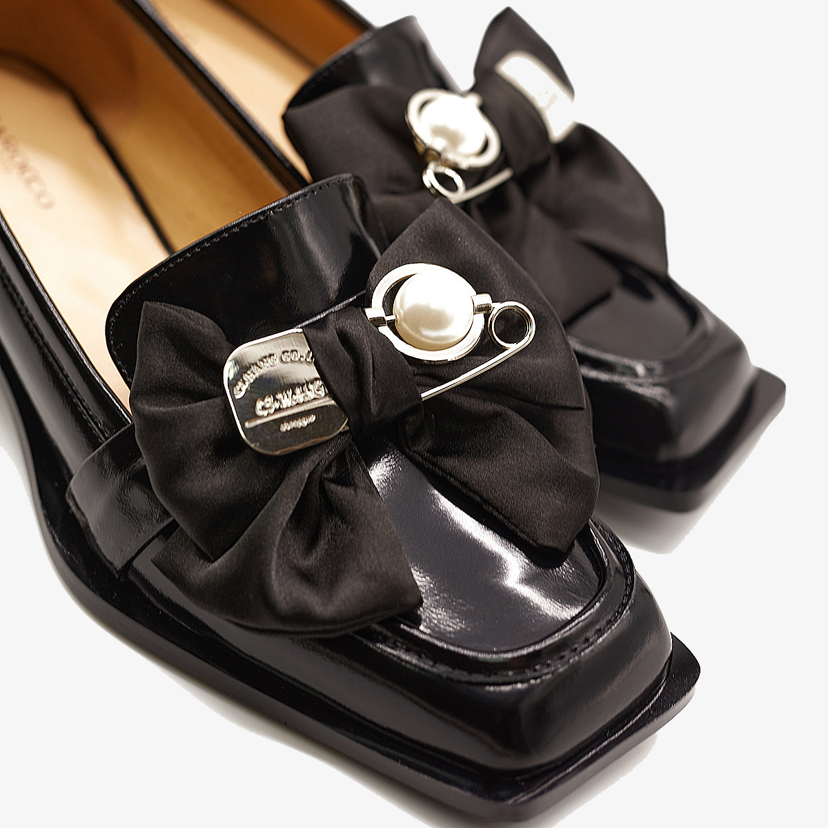 Туфли на каблуке 8858