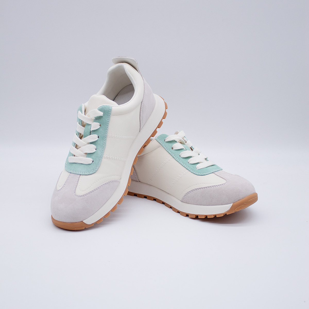 Кроссовки 9010