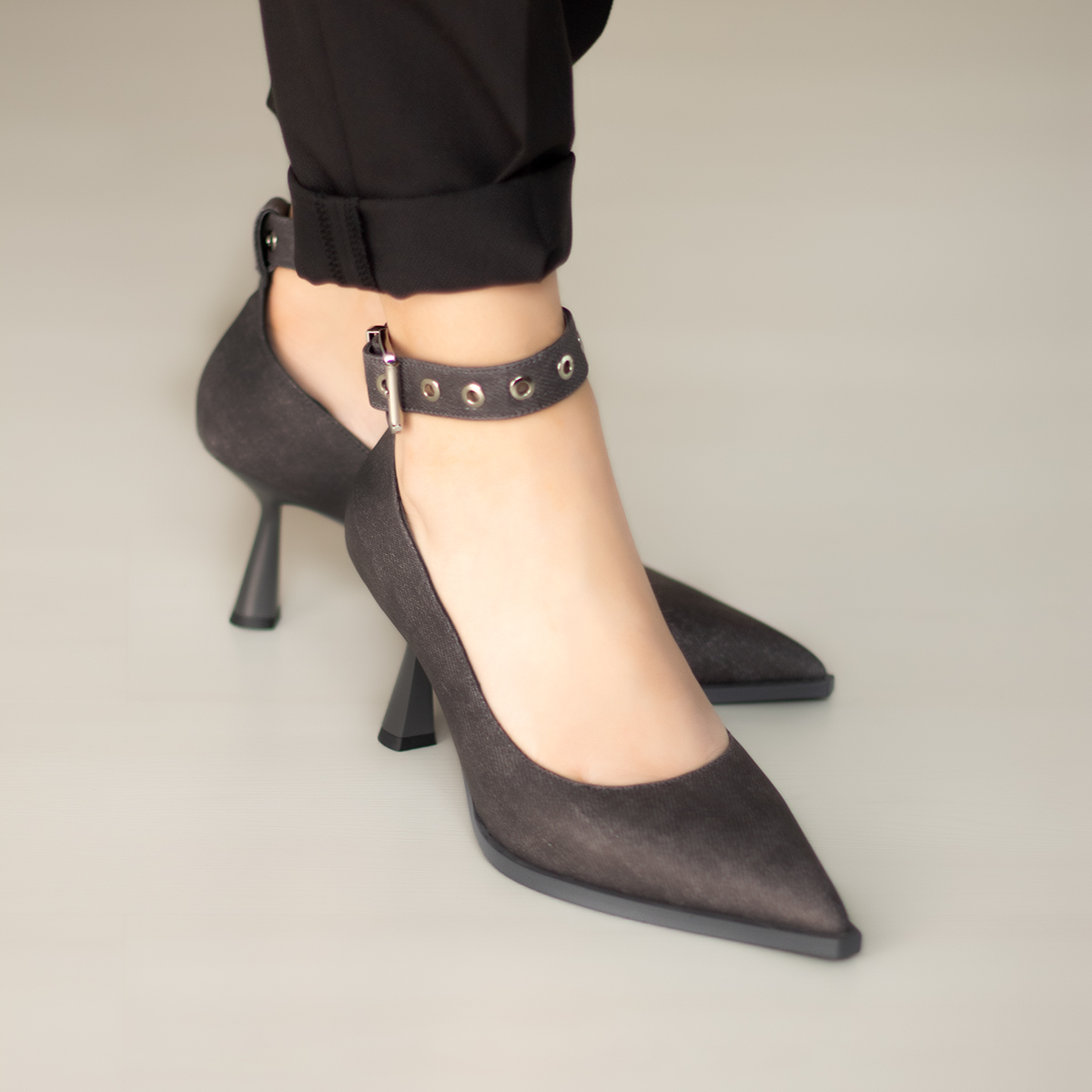 Туфли на шпильке 9117