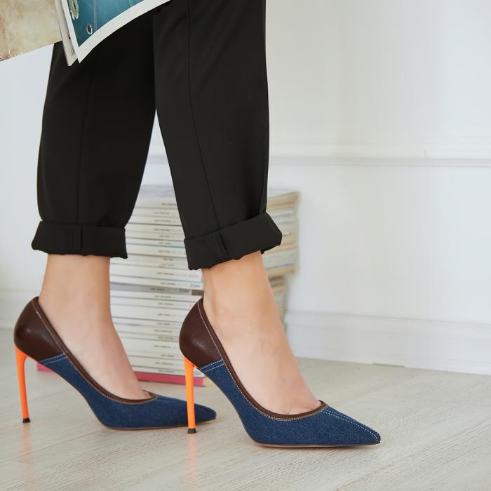 Туфли на шпильке 9222