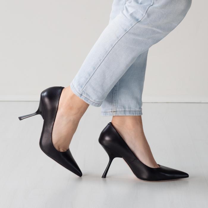 Туфли на шпильке 9305