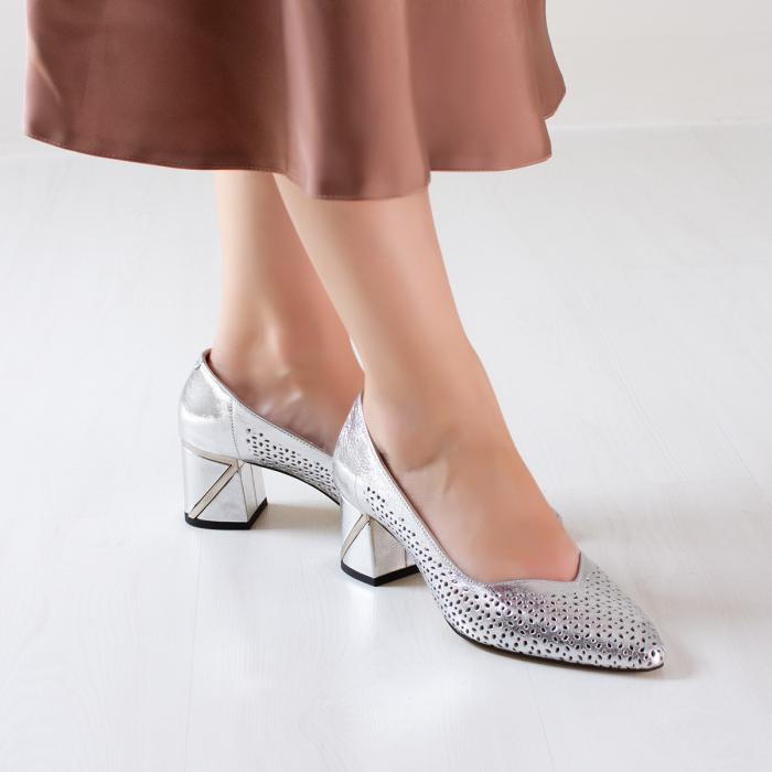 Туфли на каблуке 9349