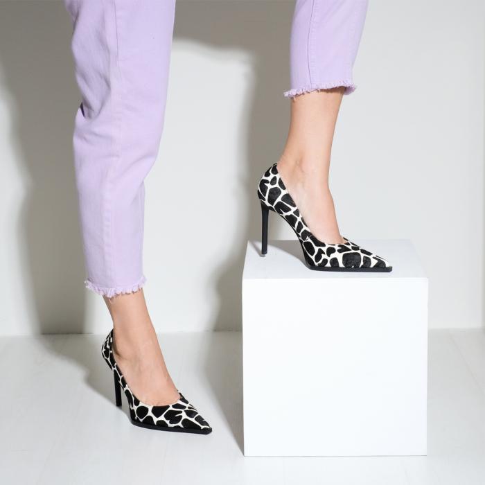 Туфли на шпильке 9695